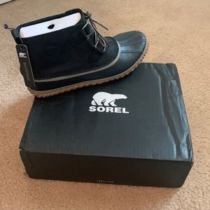 NWT Sorel Out N About waterproof boots